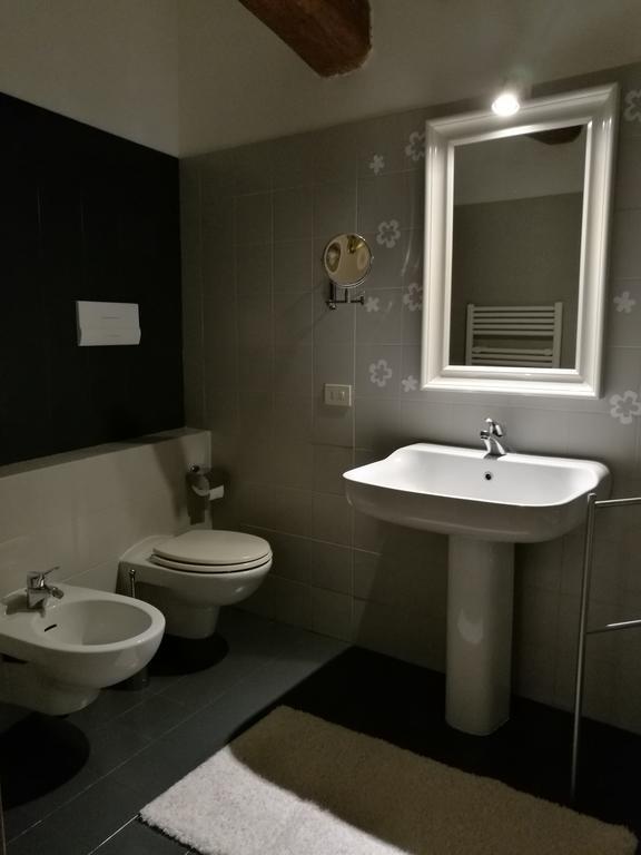 بولونيا Farolfi Apartments Pepoli المظهر الخارجي الصورة