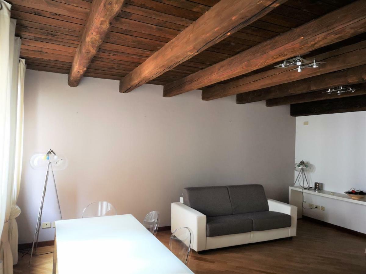 بولونيا Farolfi Apartments Pepoli المظهر الخارجي الصورة